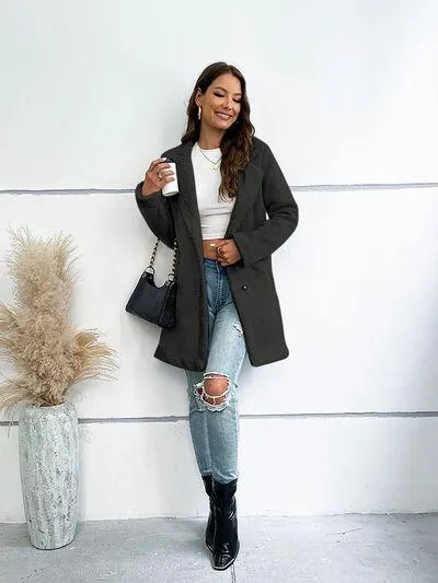 Chic Buttoned Long Coat with Lapel Collar: Fashionable and Cozy Outerwear for Winter