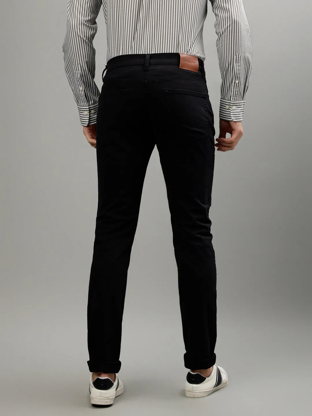 Gant Men Black Solid Slim Fit Jeans